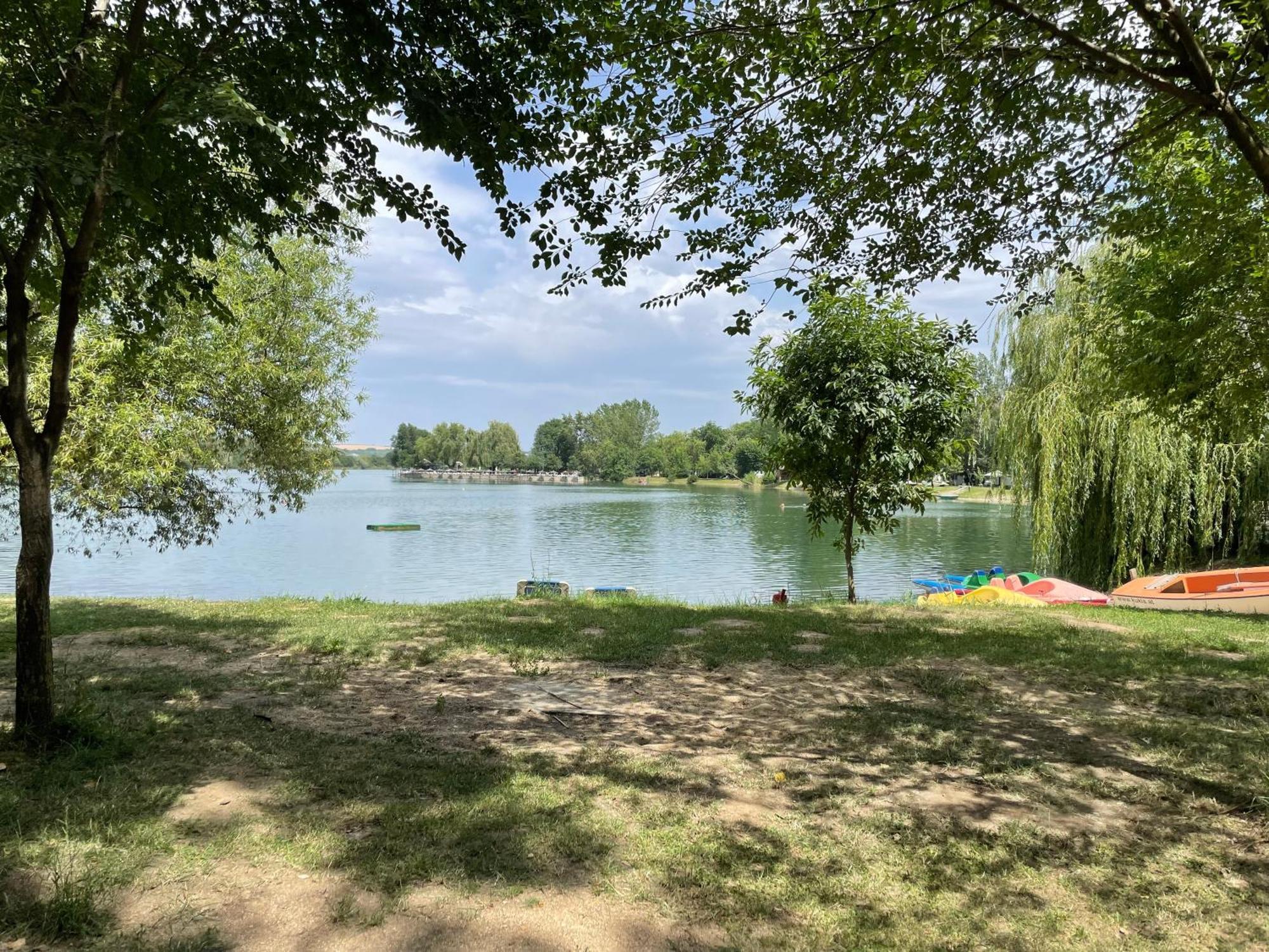 Camping Oaza Бела-Црква Екстер'єр фото