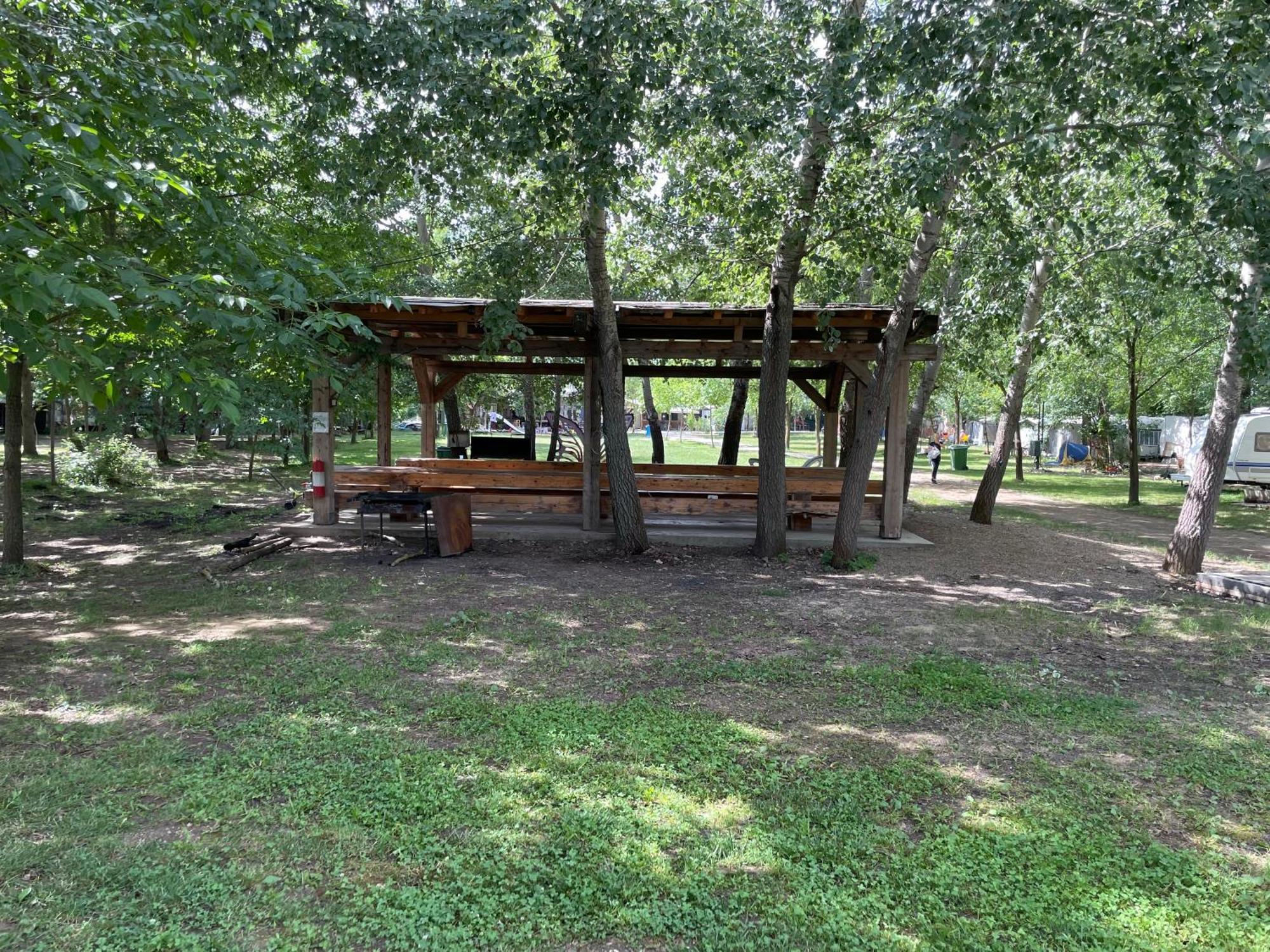 Camping Oaza Бела-Црква Екстер'єр фото
